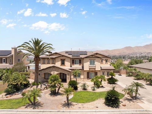 4725 Eagle Ridge Ct, Jurupa Valley, CA, 92509-5458 | Card Image