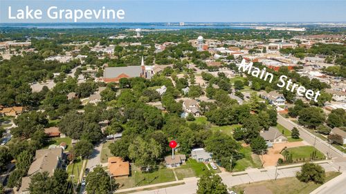 404 W Hudgins St, Grapevine, TX, 76051-5259 | Card Image