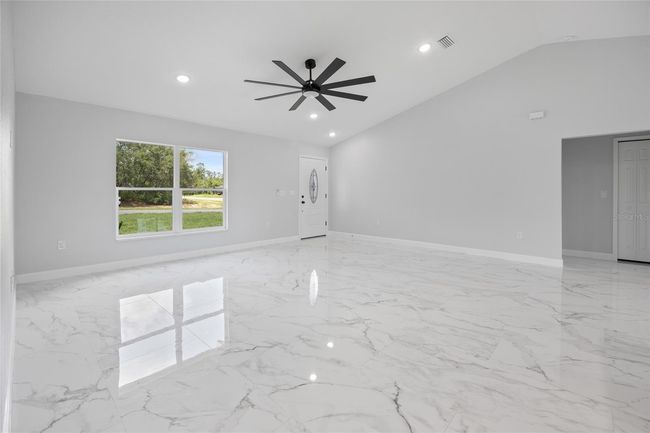 living and hallway | Image 31