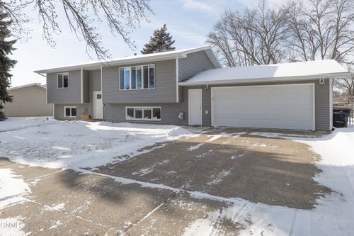 1318 Pocatello Dr, Bismarck, ND, 58504-6448 | Card Image