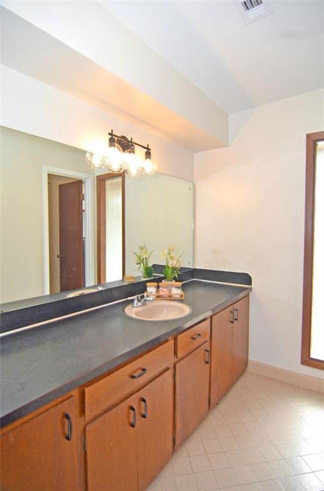 823 Timber Cove Dr, House other with 3 bedrooms, 2 bathrooms and 2 parking in Seabrook TX | Image 16