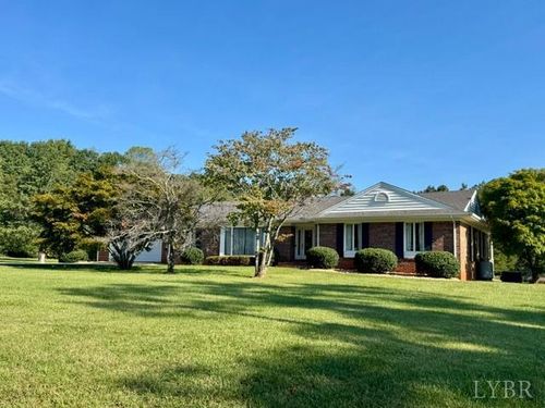 503 Woodlawn Trl, Appomattox, VA, 24522-5633 | Card Image