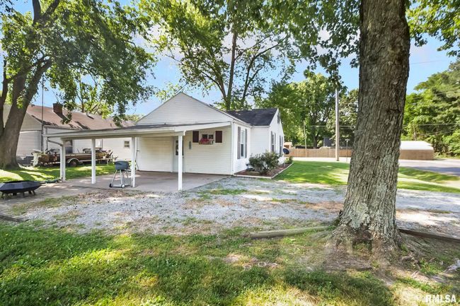 100 E Adams St, House other with 2 bedrooms, 1 bathrooms and null parking in Du Quoin IL | Image 17