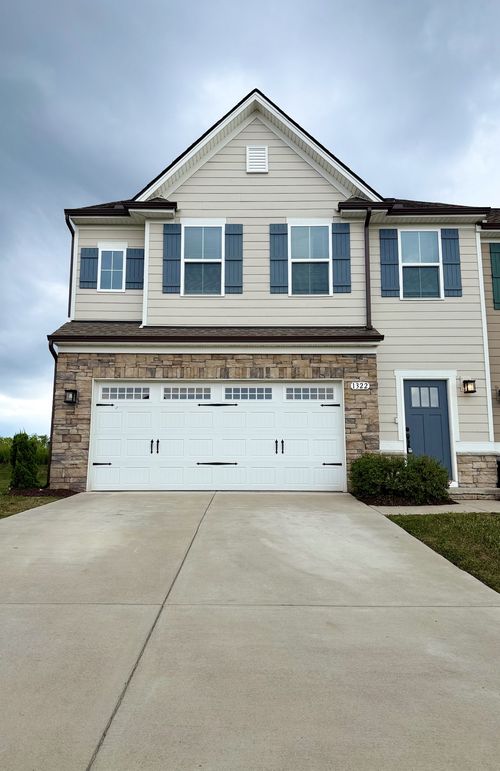 1322 Crescent Ridge Dr, Gallatin, TN, 37066-4789 | Card Image