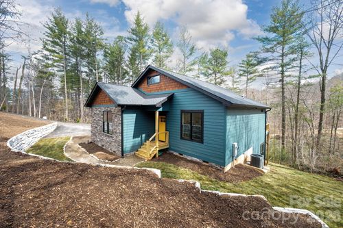 22 Deep Woods Rd, Weaverville, NC, 28787-8399 | Card Image
