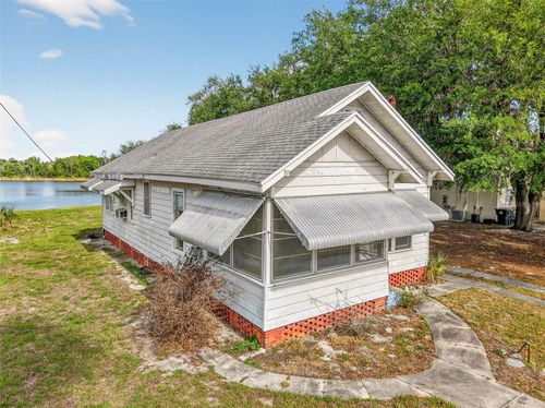 272 S Central/Sr19s Avenue, UMATILLA, FL, 32784 | Card Image