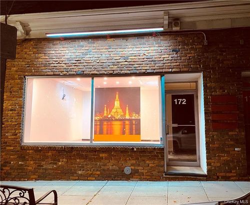 172 Boston Post Rd, Mamaroneck, NY, 10543-3857 | Card Image