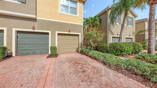 26-102-7927 Moonstone Drive, SARASOTA, FL, 34233 | Card Image