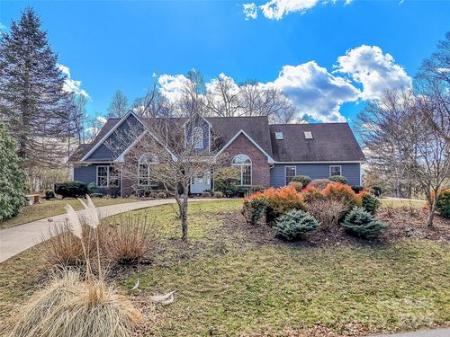 88 Adams Dr, Clyde, NC, 28721-7403 | Card Image