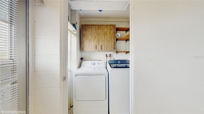 623 - 623 Park Cir, Condo with 2 bedrooms, 2 bathrooms and null parking in BRADENTON FL | Image 14