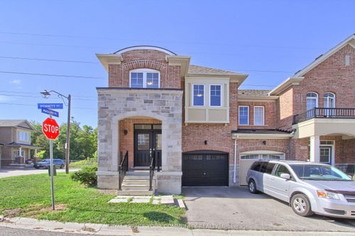230 Bennett St, Newmarket, ON, L3X0M1 | Card Image