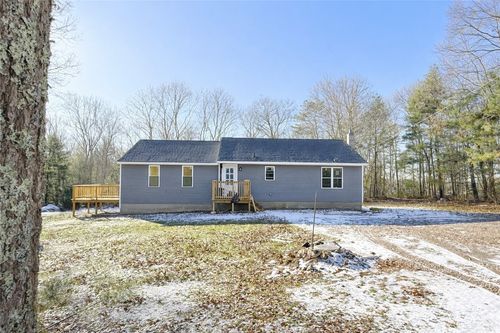 739 Victory Hwy, West Greenwich, RI, 02817-2111 | Card Image