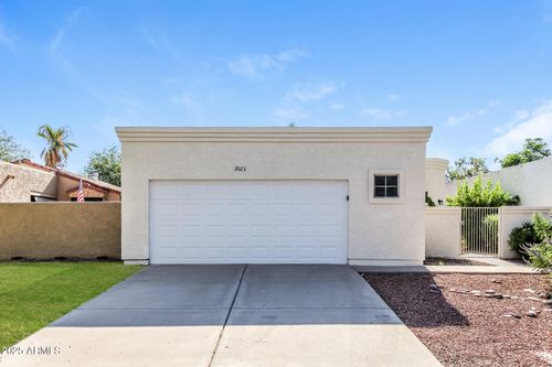 2023 N Villas Ln, Chandler, AZ, 85224-2682 | Card Image