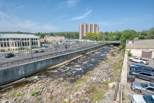 302 - 11 Main St, Home with 1 bedrooms, 1 bathrooms and null parking in Torrington CT | Image 11