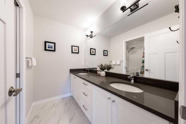 7 Sundown Cres, House other with 4 bedrooms, 4 bathrooms and 4 parking in Cochrane AB | Image 34