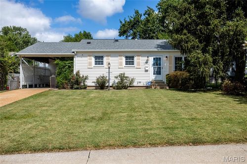 2687 Chatham Dr, Maryland Heights, MO, 63043-1205 | Card Image
