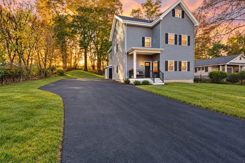 253 Main St, Amesbury, MA, 01913-3716 | Card Image