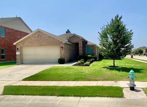 8800 Deadwood Ln, Aubrey, TX, 76227-1632 | Card Image