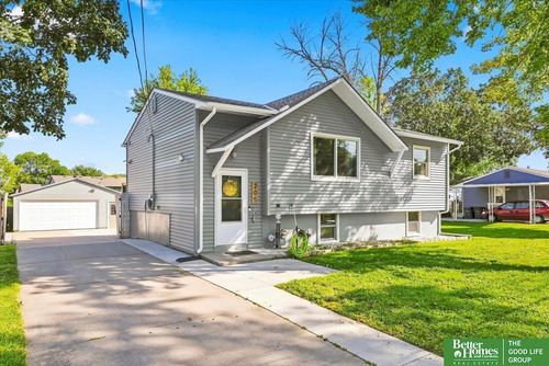 205 Greenhaven Rd, Council Bluffs, IA, 51503-5235 | Card Image