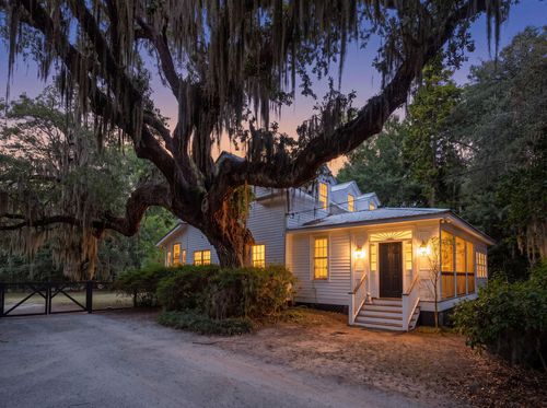 2518 Grace Chapel Rd, Wadmalaw Island, SC, 29487-6901 | Card Image