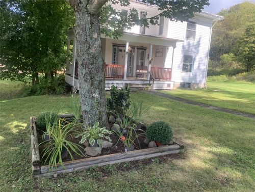 42 Sunnyside St, Friendship, NY, 14739-8603 | Card Image