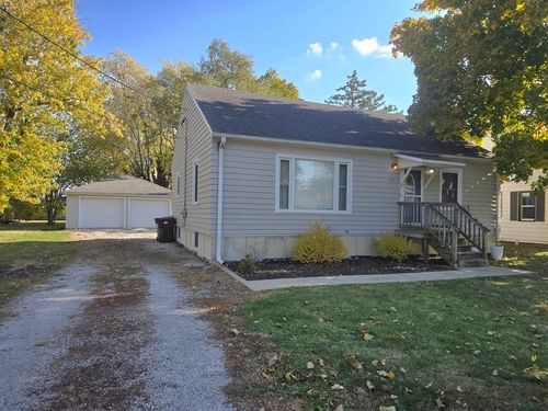 255 S 4th St, Clifton, IL, 60927-7274 | Card Image