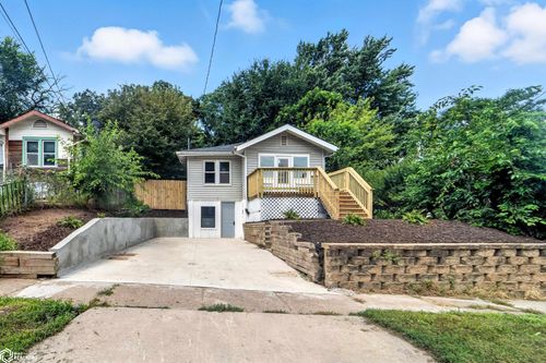 1822 22nd St, Des Moines, IA, 50310-6011 | Card Image