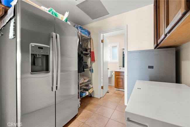 Rear interior bonus storage and prep area | Image 20