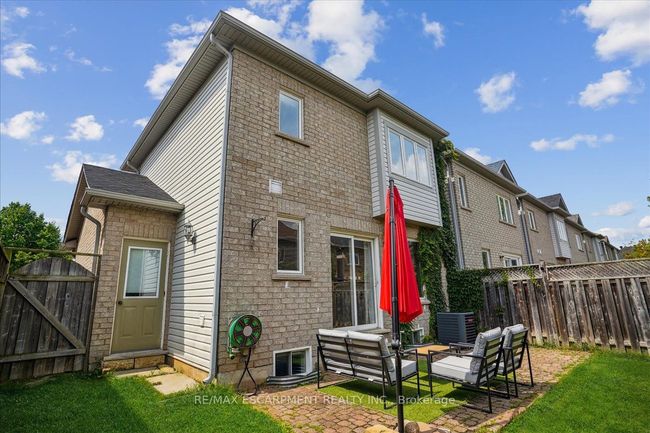 2403 Emerson Dr, House attached with 3 bedrooms, 4 bathrooms and 1 parking in Burlington ON | Image 36