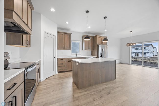Kitchen | Image 12