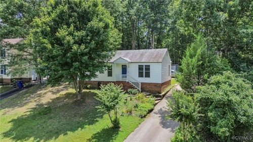 3309 Walnut Cove Ct, Chester, VA, 23831-1800 | Card Image