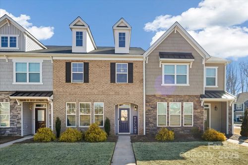 55-5821 Crestlawn Ct, Pfafftown, NC, 27040-9059 | Card Image