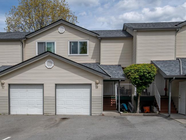 19 - 39920 Government Road, Townhouse with 3 bedrooms, 1 bathrooms and 3 parking in Squamish BC | Image 1
