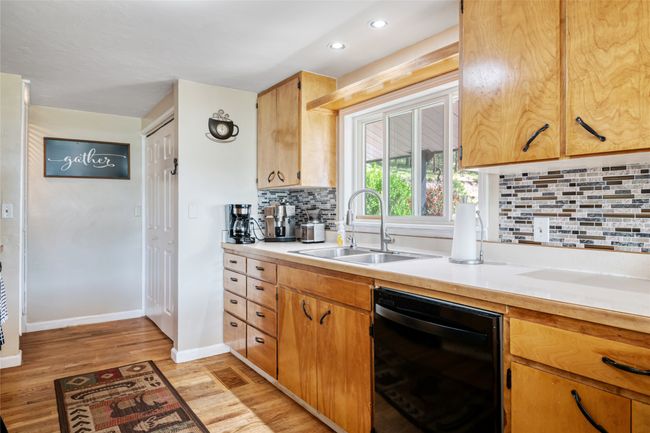 25700 View Crest Dr, House other with 3 bedrooms, 3 bathrooms and null parking in Huson MT | Image 9