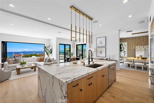 28 Surfspray Blf, Newport Coast, CA, 92657-2141 | Card Image