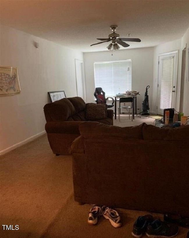 1331 living room | Image 5