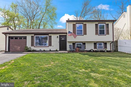 57 Village Dr, Barnegat, NJ, 08005-1672 | Card Image