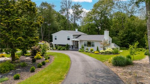 50 Maureen Dr, Smithfield, RI, 02917-2334 | Card Image