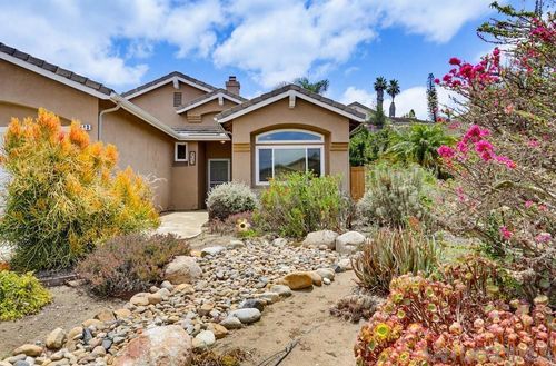 713 Bel Air Dr W, Vista, CA, 92084-5526 | Card Image