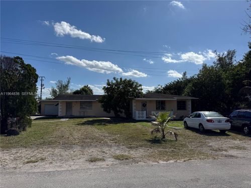 36 Nw 151st St, Miami, FL, 33169-6705 | Card Image