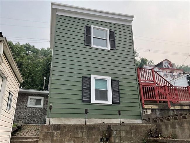 2 stories | Image 19