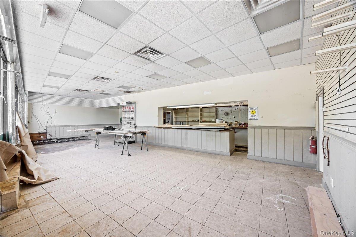 Commercial Sale in Hempstead 3