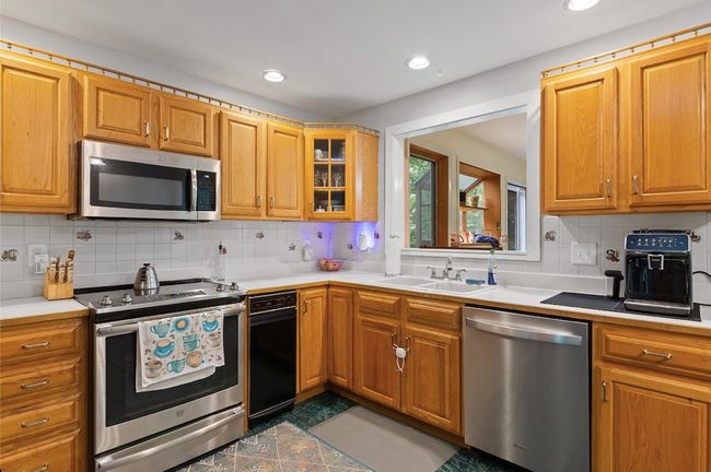 40 Hilltop Ct, House other with 2 bedrooms, 2 bathrooms and null parking in Colchester VT | Image 15