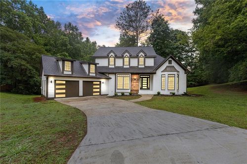 7470 Woodruff Way, Stone Mountain, GA, 30087-6137 | Card Image