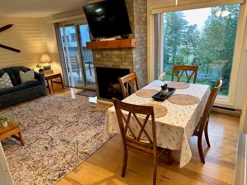 199 Mountainside Dr, Stowe, VT, 05672-5393 | Card Image