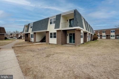 20 Florence Tollgate Pl, FLORENCE, NJ, 08518-3105 | Card Image