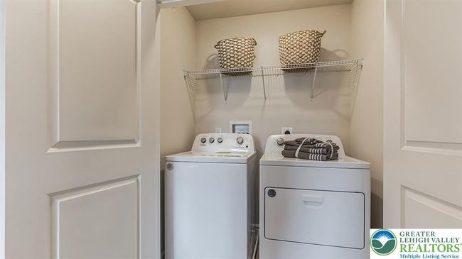 1203 Susan Cir, Townhouse with 3 bedrooms, 3 bathrooms and null parking in Breinigsville PA | Image 19