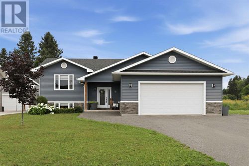 12 Sherbrook Dr, Sault Ste. Marie, ON, P6C0A9 | Card Image