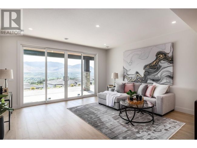 709 Carleton St, House other with 5 bedrooms, 4 bathrooms and 6 parking in Kelowna BC | Image 18
