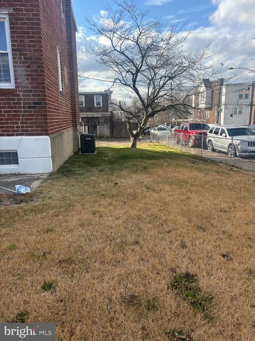 1870 Pratt St, PHILADELPHIA, PA, 19124-2139 | Card Image